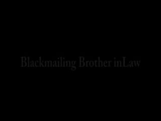 कानून महिलाओं का दबदबा Footjob में ब्लैकमेल भाई