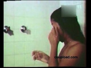 लड़के ने मल्लु चाची स्नान बिस्तर सेक्स लिप चुंबन से बहकाया