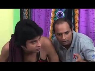 देसी एमएमएस लड़का कमबख्त भारतीय आंटी बेडरूम में desixporn.com