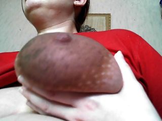 विशाल गर्भवती areolas