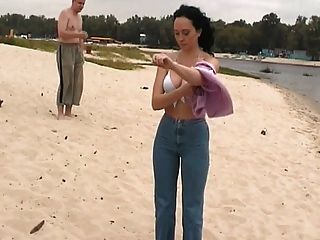 समुद्र तट नग्न में सार्वजनिक नग्नता