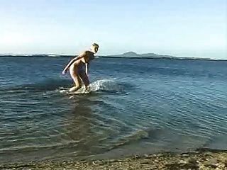 नग्न समुद्र तट - ऑस्ट्रेलियाई गोरा