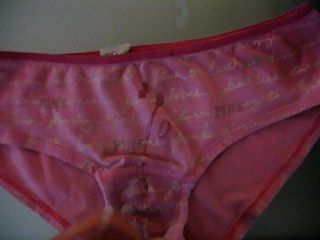 गुलाबी panty cumshot 01