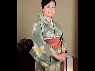 परिपक्व जापानी महिलाओं