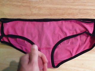 गुलाबी panty cumshot 04