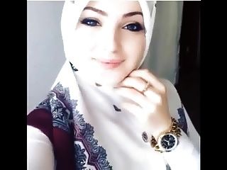 सुंदर हिजाब लड़की